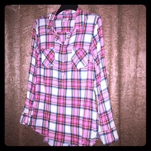 Women’s multicolor plaid long sleeve shirt